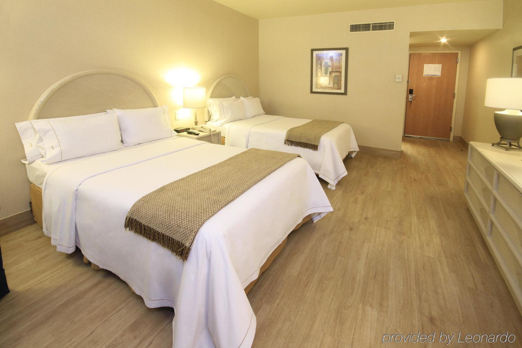 Holiday Inn Express Monterrey Galerias-San Jeronimo, An Ihg Hotel Extérieur photo